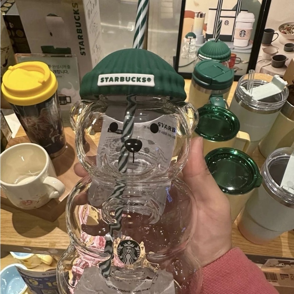 Starbucks Bearista Bear Clear Cold Cup 20 oz Green Lid & Straw